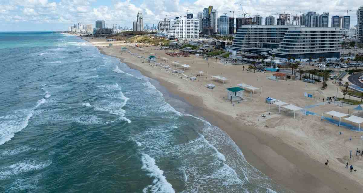 צילום נוף שפת הים וקו החוף העירוני של ראשון לציון, צילום: עיריית ראשון לציון