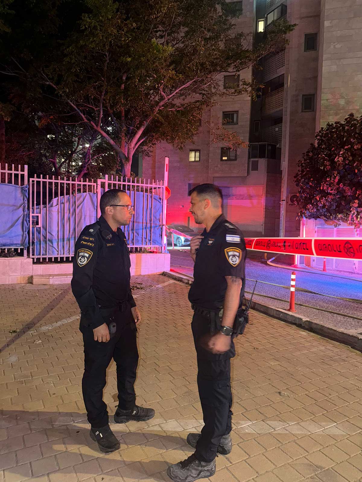 חוקרי המשטרה במקום האירוע